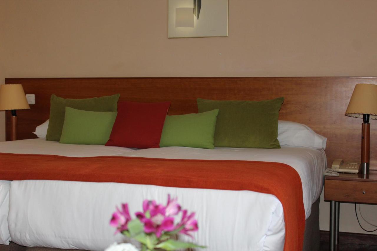 Hotel Escuela Santa Cruz Экстерьер фото