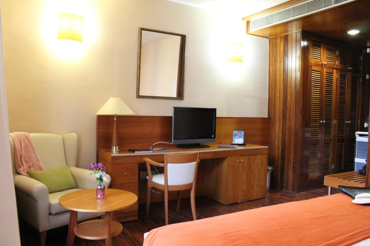 Hotel Escuela Santa Cruz Экстерьер фото