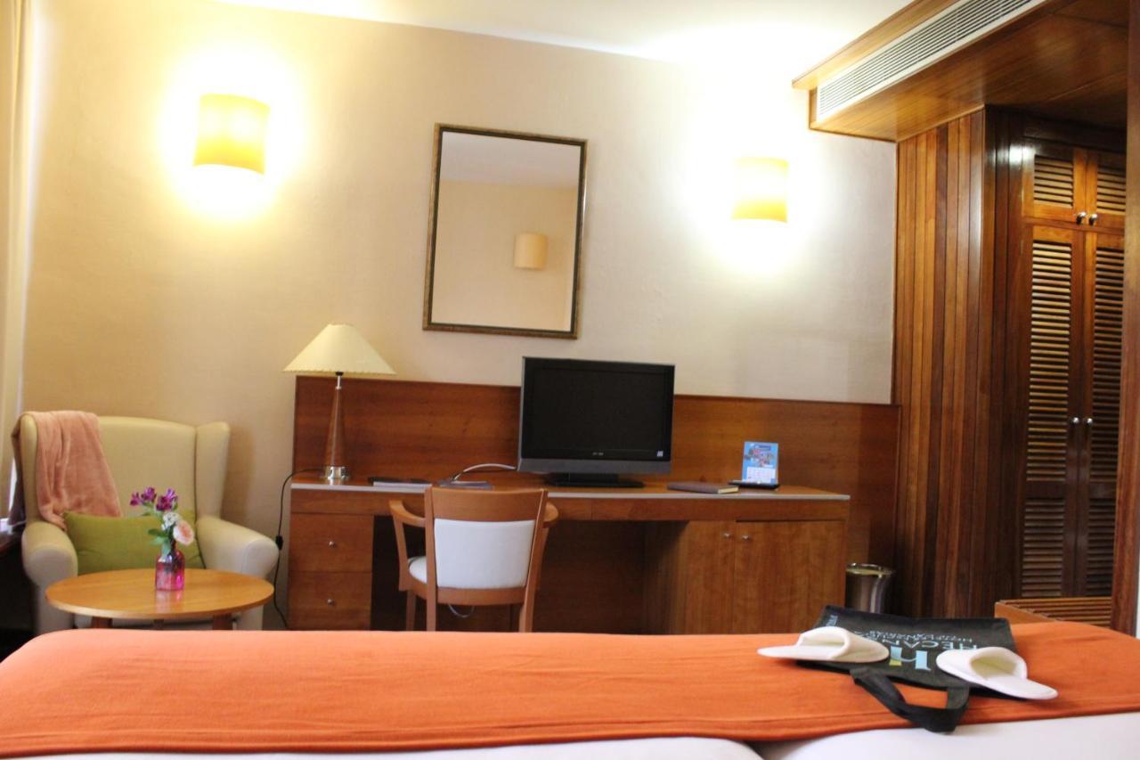 Hotel Escuela Santa Cruz Экстерьер фото
